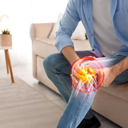 Diz Eklemi Sorunlarının Erken Belirtileri Ne Zaman Dikkat Etmeli